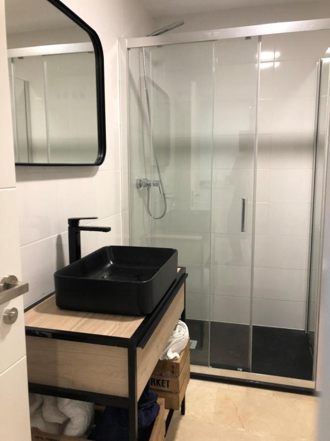 Moderno Apartamento En Primera Linea Paseo Maritimo Fuengirola Zewnętrze zdjęcie